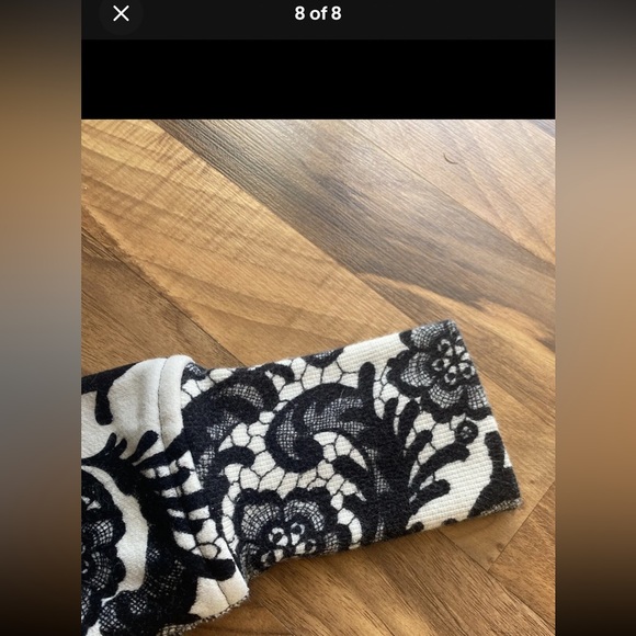 RARE- Size 12 WHITE AND BLACK LULULEMON SCUBA - Picture 8 of 14